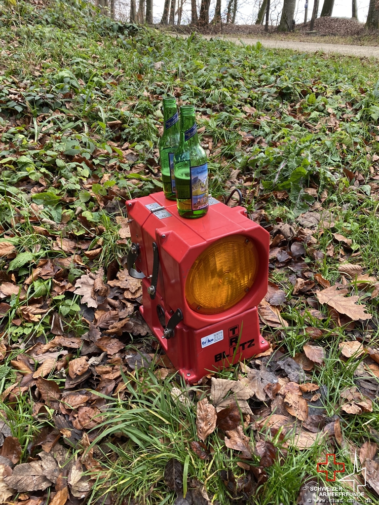 Das "Hier-steht-euer-Bier-Hinweisblinkgerät" :-D :-D